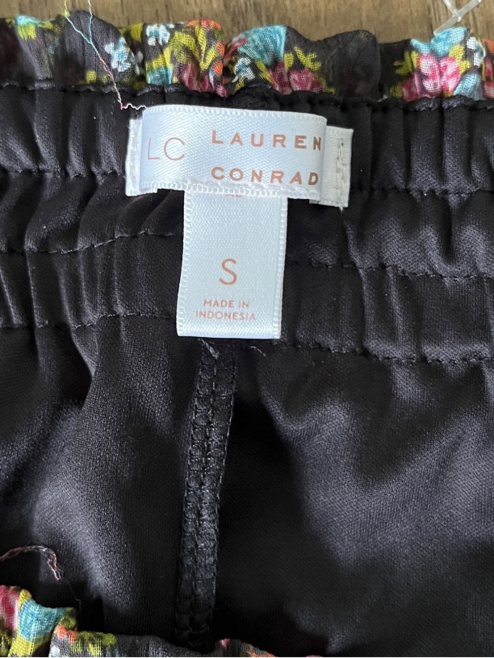 Lauren Conrad Smocked Waist Black Floral Tiered Midi Skirt - Size S - NWOT - Picture 6 of 7